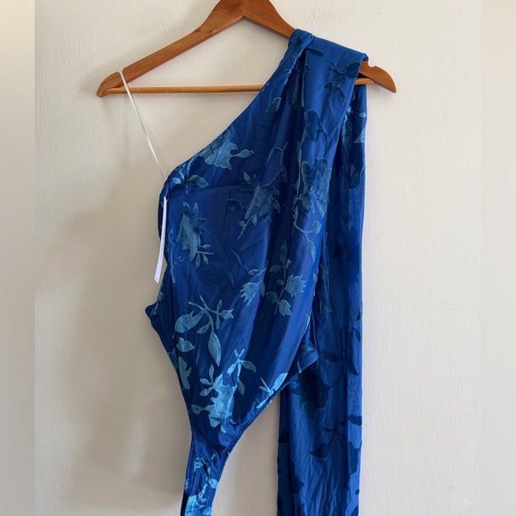 NWT Princess Polly Frostbloom Royal Blue Scarf Neck Bodysuit size 2 - Picture 8 of 13